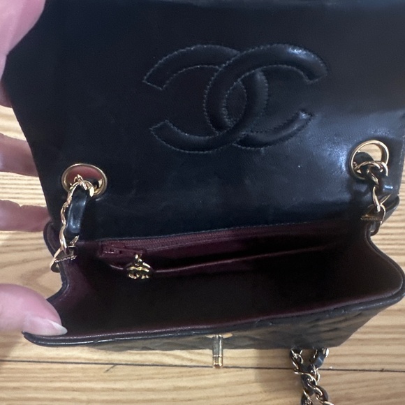 Chanel purse - Picture 2 of 2